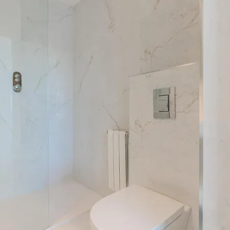 Exclusiva Con Piscina, Jardin Y Barbacoa بيليكْروس