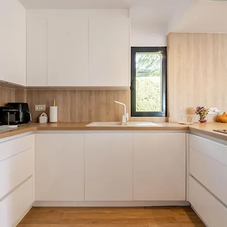 Exclusiva Con Piscina, Jardin Y Barbacoa بيت للعطل