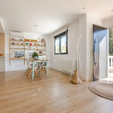Exclusiva Con Piscina, Jardin Y Barbacoa بيت للعطل بيليكْروس