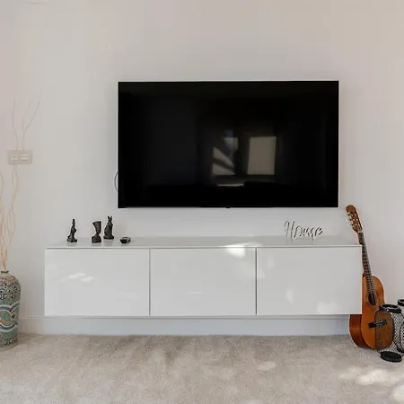 Exclusiva Con Piscina, Jardin Y Barbacoa * بيليكْروس