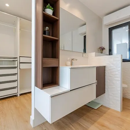 Exclusiva Con Piscina, Jardin Y Barbacoa *