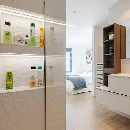 Exclusiva Con Piscina, Jardin Y Barbacoa بيت للعطل